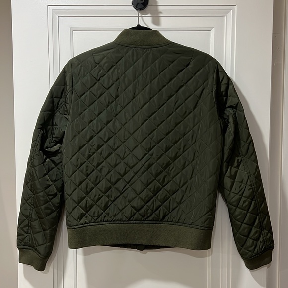 Levi’s Diamond Quilted Bomber Jacket - Army Green - Picture 6 of 6